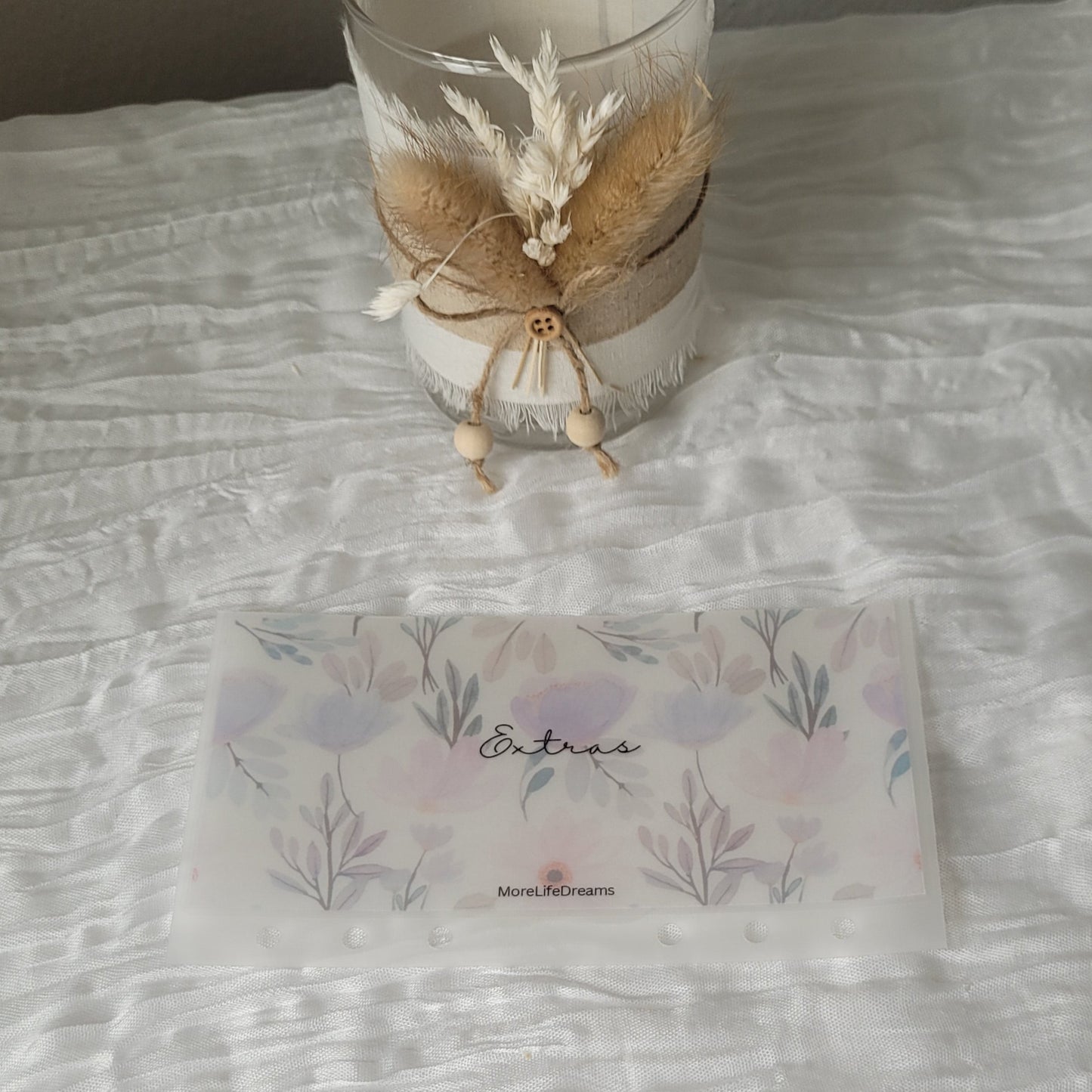 Personalisierter Umschlag lila Blumen 2 Design A6 - Frosty / Matt